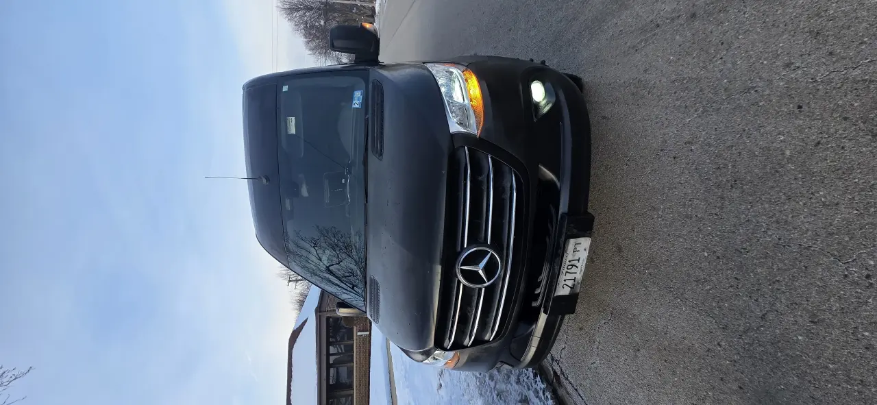 Mercedes Sprinter Van luxury transportation to Art Institute of Chicago